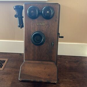 Antique northern electric crank phone